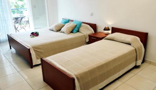 Studio (2 Adults)