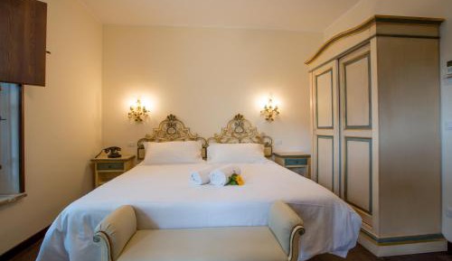 Classic Double Room
