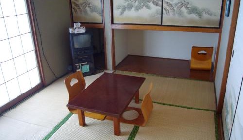 Japanese-Style Room - Smoking