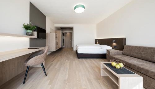 Junior Suite with Garden View