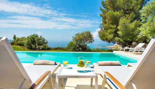 Villa - Beach Front