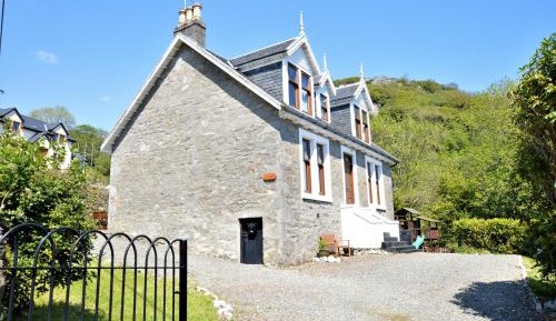 Four-Bedroom Cottage