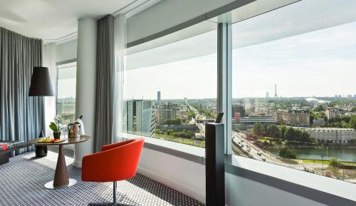 The Level Grand Suite Tour Eiffel View and Lounge Access