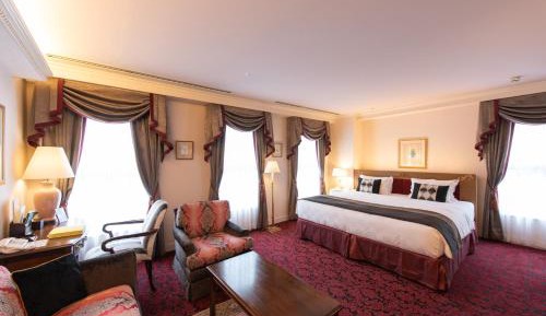 Deluxe King Room
