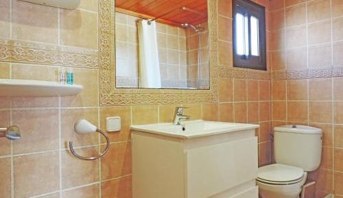 Attic One-Bedroom Apartment with Sea View and kitchen (2 Adults)