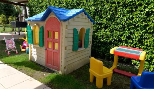 Two-Bedroom Apartment (4 Adults)