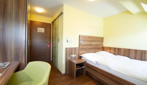 Single Room Business