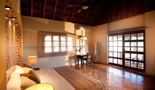 Superior King Room Palapa Roof