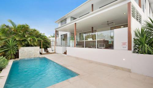 Five-Bedroom Holiday Home