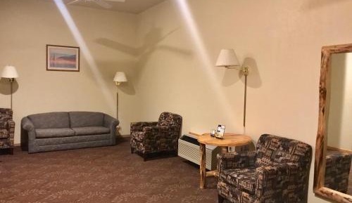 Two King two Sofas two Bathroom Suite 