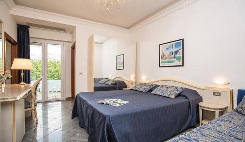 Double or Twin Room with Beach Access