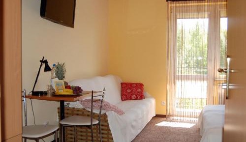 Quadruple Room with Private Bathroom