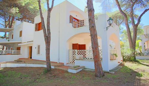 Villa with Garden View