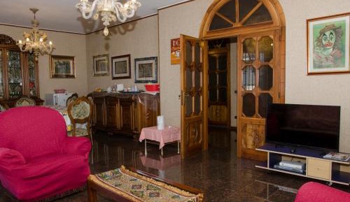 Deluxe Suite with Balcony