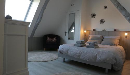 Triple Room with Private Bathroom