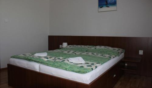 Two-Bedroom Apartment (4 Adults + 2 Children)