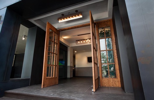 Daeheung-dong Hotel | Petercat Hotel Sinchon(Hongdae)