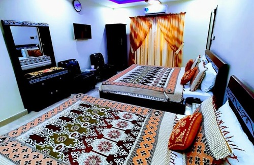 Gulshan-E-Jamal Hotel | Galaxy Inn Guest House