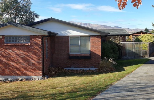 Lake Tekapo Hotel | Lake Tekapo Cottages