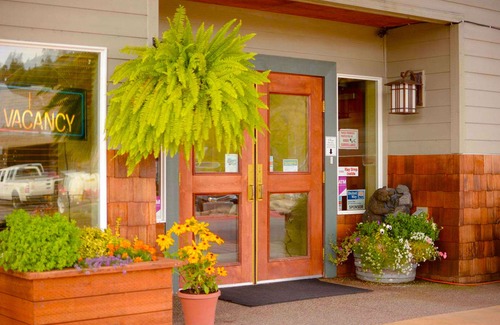 Clatskanie Hotel | Clatskanie River Inn