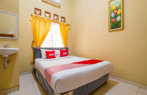 Tasikmalaya Hotel | OYO 2682 Bumi Eyang Enin Homestay Syariah