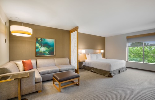 Coliseum Central Hotel | Hyatt Place Hampton Convention Center