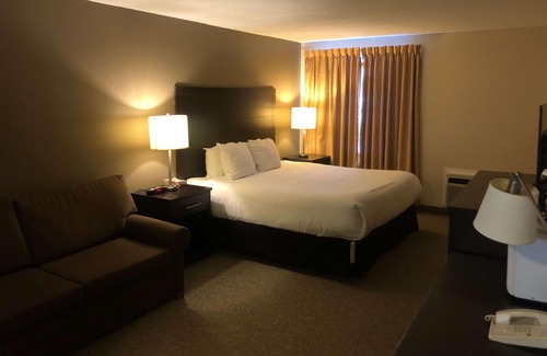 Lindsay Hotel | Ramada by Wyndham Lindsay