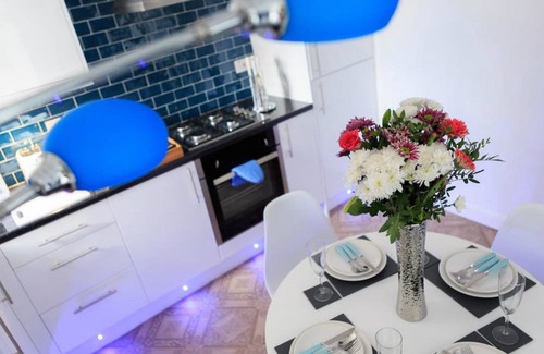 Chapeltown Hotel | Live in Leeds Grange Apartments