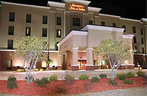 McComb Hotel | Hampton Inn & Suites McComb