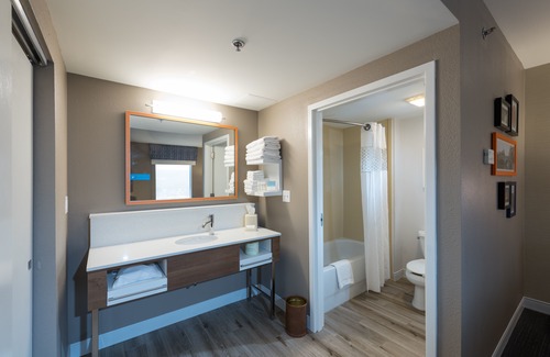 Jamestown Hotel | Hampton Inn and Suites Jamestown