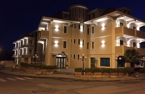 Sant'Eufemia Lamezia Hotel | Aerhotel Phelipe