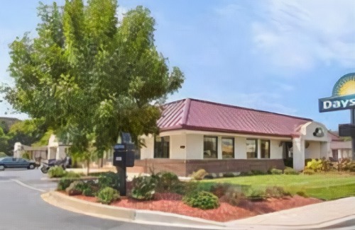 Dover Hotel | Days Inn by Wyndham Dover Downtown