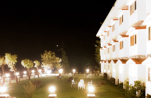 Baldeyan Hotel | Royal Jardin Whistling Pines Resort