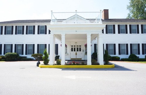 Litchfield Hotel | Litchfield Inn