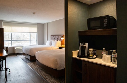 Point Edward Hotel | Sunbridge Hotel and Conference Centre Sarnia/Point Edward