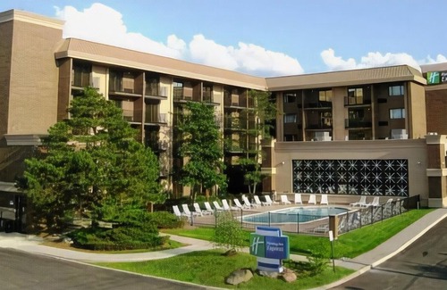 Rolling Meadows Hotel | Holiday Inn Express Schaumburg-Rolling Meadows, an Ihg Hotel