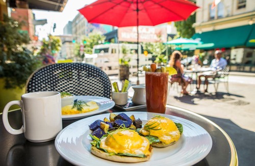 Downtown Portland Hotel | McMenamins Crystal Hotel