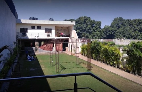 Bareilly Hotel | Maanya Palace