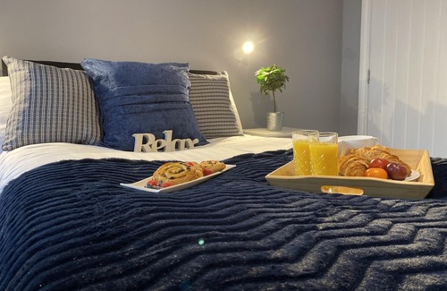 Flint Hotel | The North Wales Gathering - 9 Bedroom - EV Charging