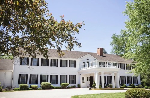 Litchfield Hotel | Litchfield Inn