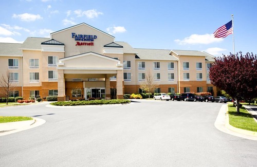 Winchester Hotel | Fairfield Inn and Suites by Marriott Winchester