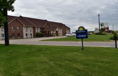 Grand Island Hotel | Days Inn by Wyndham Grand Island