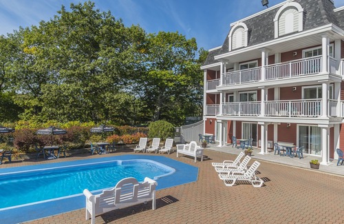 Fall River Hotel | Inn on The Lake, Ascend Hotel Collection