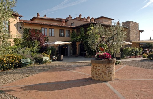 Tavarnelle Val di Pesa Hotel | Hotel Borgo di Cortefreda