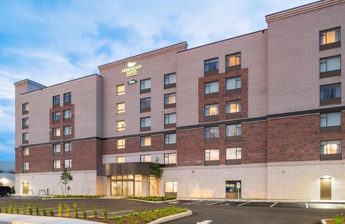 Ottawa Division Hotel | Homewood Suites by Hilton Ottawa Airport