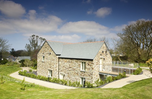 Mitchell Hotel | The Plume of Feathers