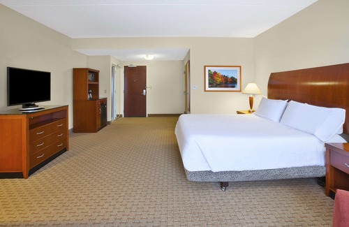 Bridgeport Hotel | Hilton Garden Inn Clarksburg
