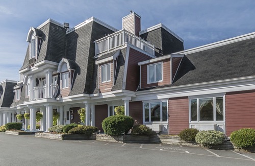 Fall River Hotel | Inn on The Lake, Ascend Hotel Collection