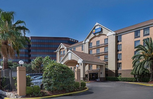 Sharpstown Hotel | Comfort Inn & Suites Southwest Freeway at Westpark