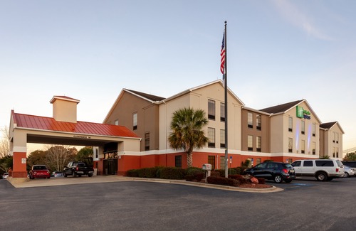 Harold Hotel | Holiday Inn Express & Suites Milton East I-10, an Ihg Hotel